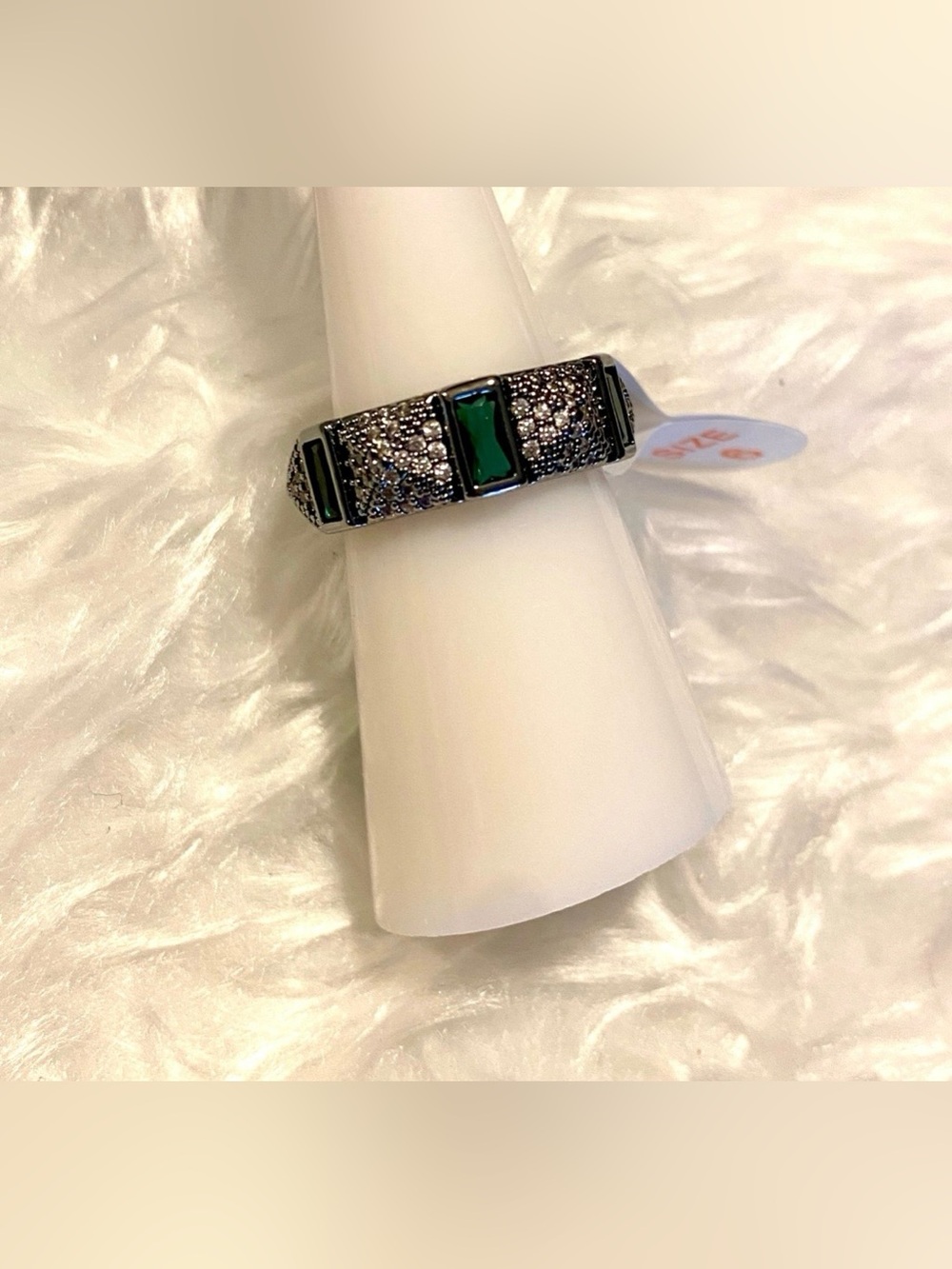 Bomb Party Emerald Ring